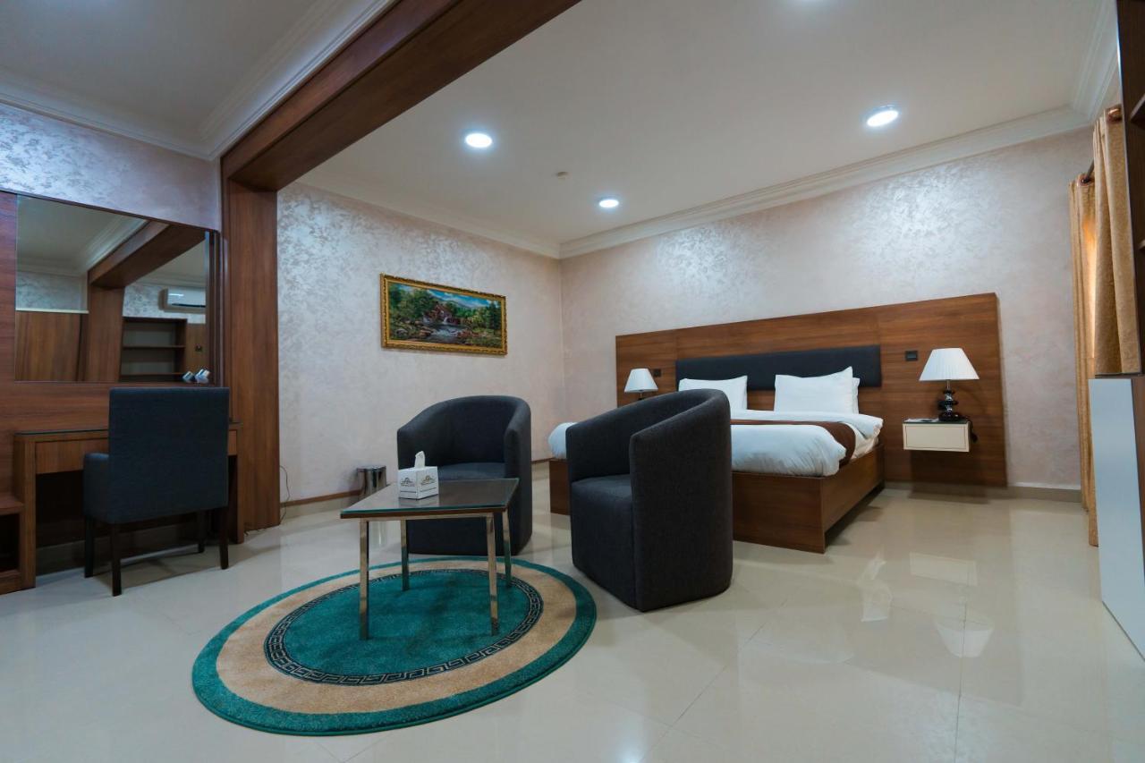 Phoenicia Suites Wupa Exterior photo