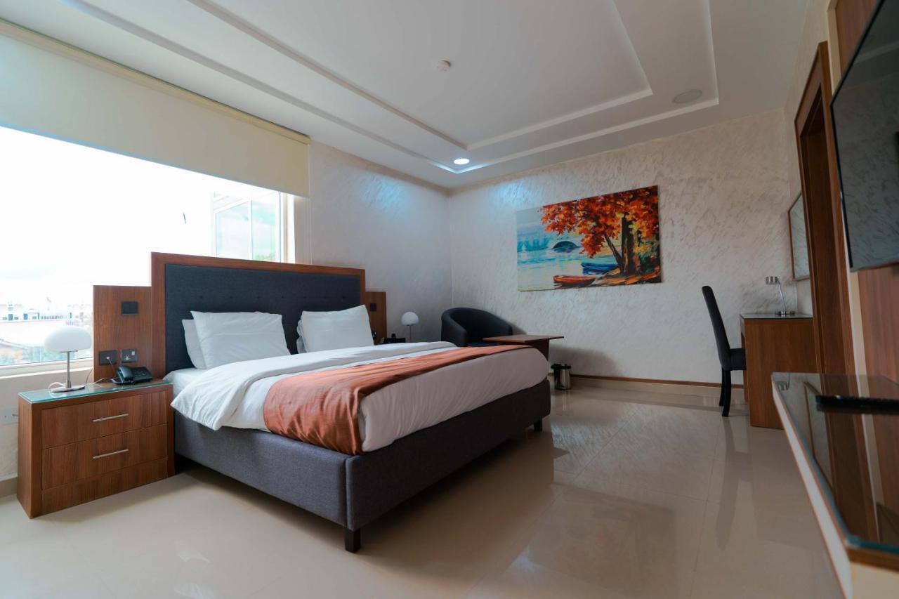 Phoenicia Suites Wupa Exterior photo